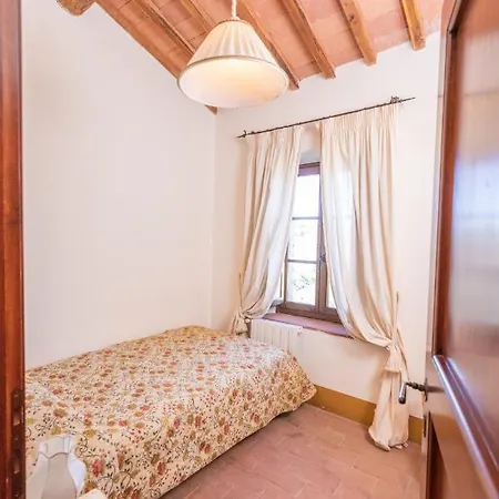 Tenuta Armaiolo Farm stay *