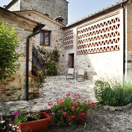 Agroturismo Diffuso Tenuta Armaiolo - Widespread *