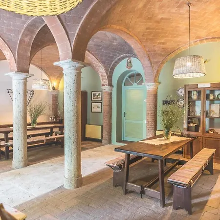 Tenuta Armaiolo Farm stay *